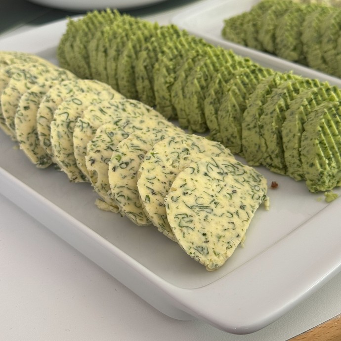 Kräuterbutter (vergrößerte Bildansicht wird geöffnet)