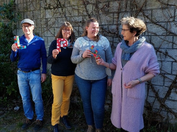 Frau Schlösser mit ihren Praxisanleitern und Praxisanleiterinnen, v. l. n.r.: Dr. Michael Haferkemper, Britta Kaufmann, Laura Schlösser und Ulla Grube