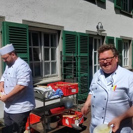 Köche beim Sommerfest