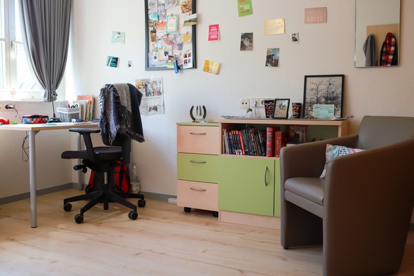 Blick in das Zimmer eines Bewohners